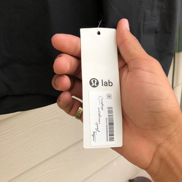 Lululemon LAB NEXUS bomber jacket! - Picture 4 of 6